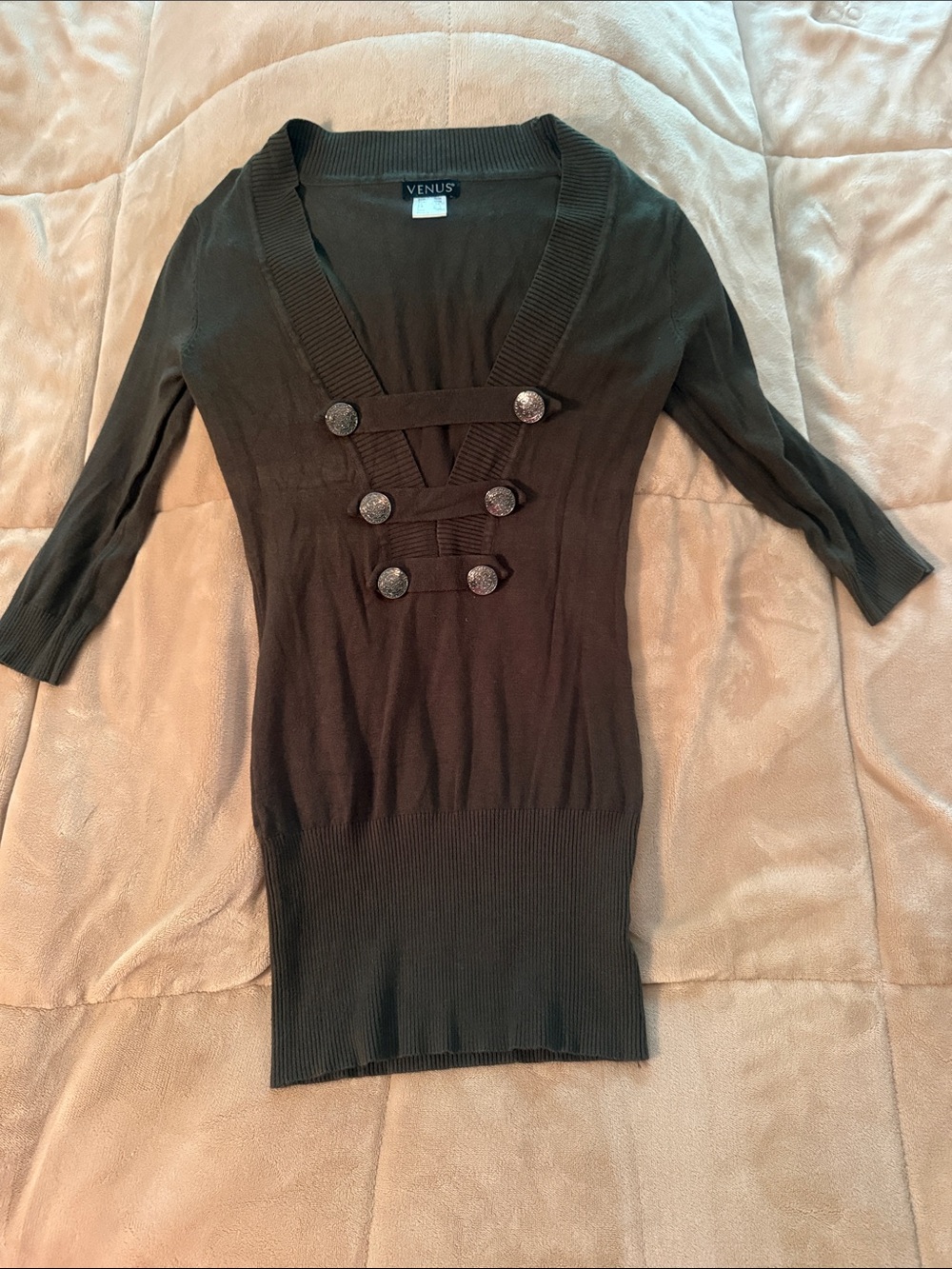 VENUS Dark Olive Green Button-Accent Long Sleeve Knit Dress